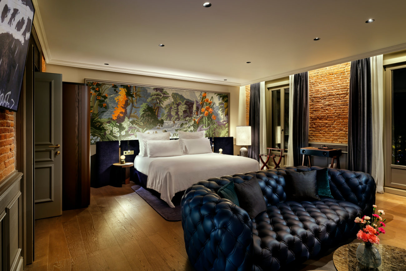 Residences with Puerta de Alcalá views